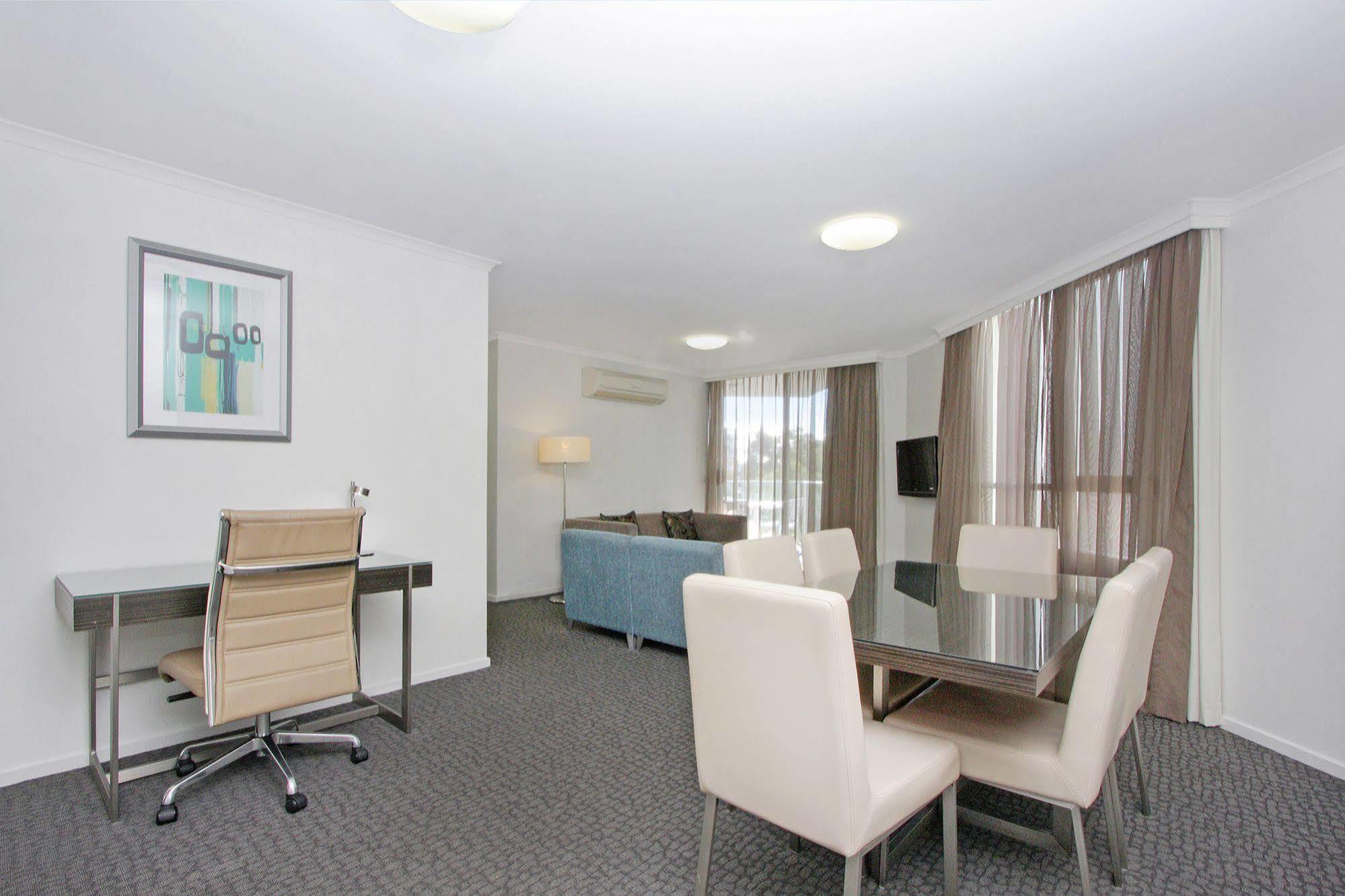 Pacific Suites Canberra Exterior foto